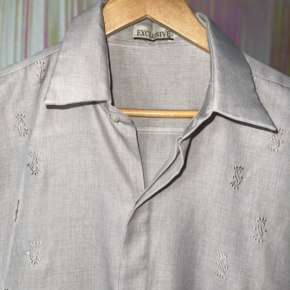 Exclusive Guayabera top - Picture 5 of 8